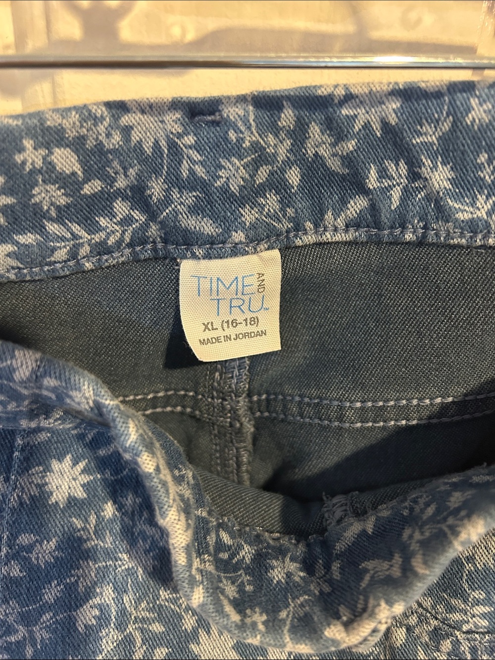 Time and Tru Blue Floral Leggings - Picture 2 of 4